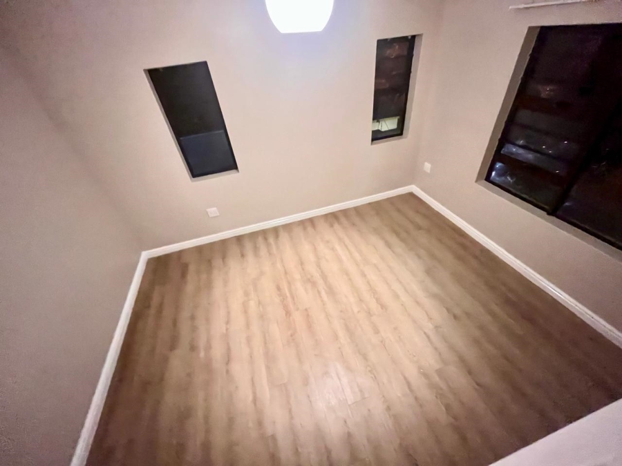 To Let 2 Bedroom Property for Rent in Berea Eastern Cape